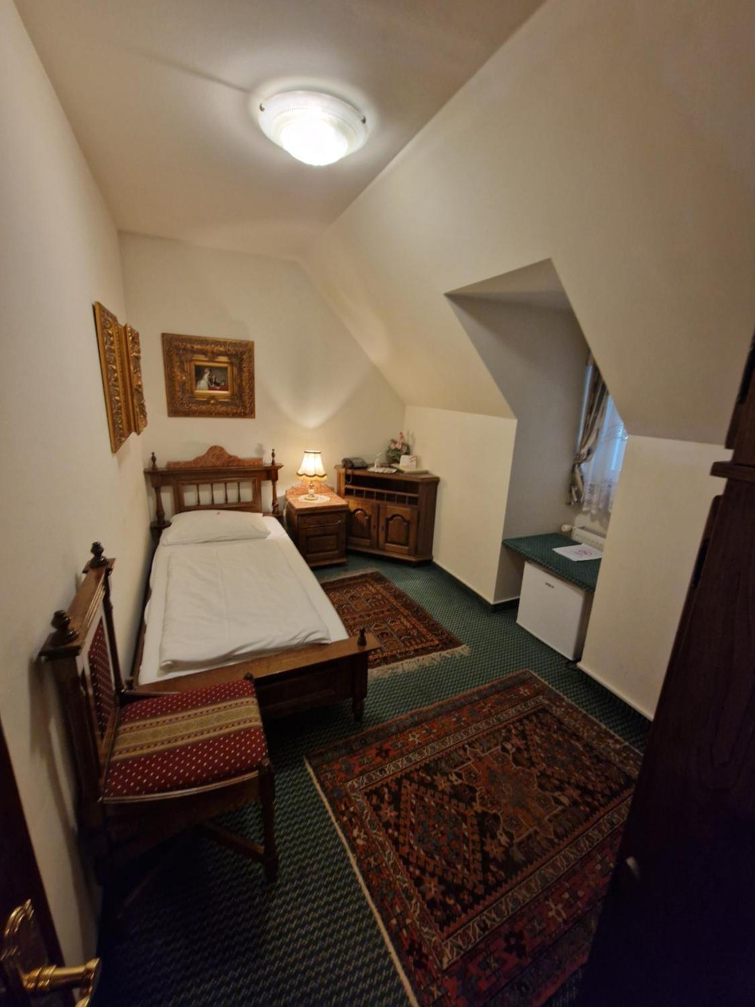 Hotel Razgorsek Velenje Exteriör bild